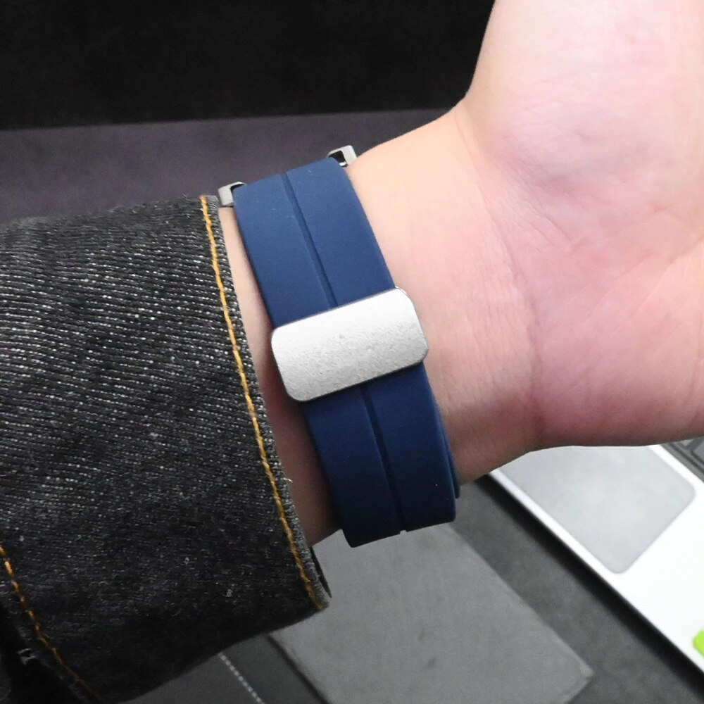 Pursuit Silicone Apple Watch Band