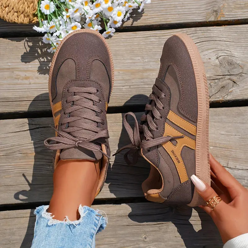 Sneakers Casual MODENZA - Un passo comodo tutto il giorno 